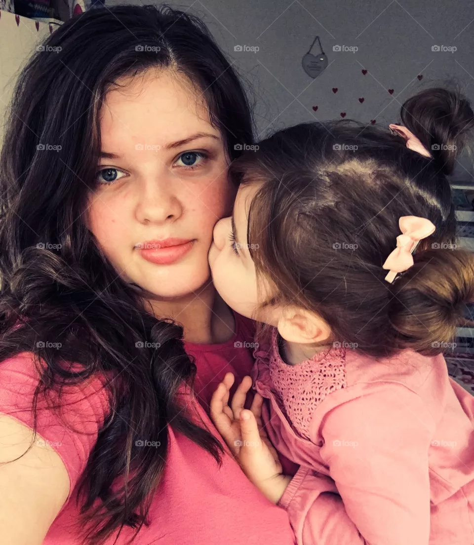 kisses 