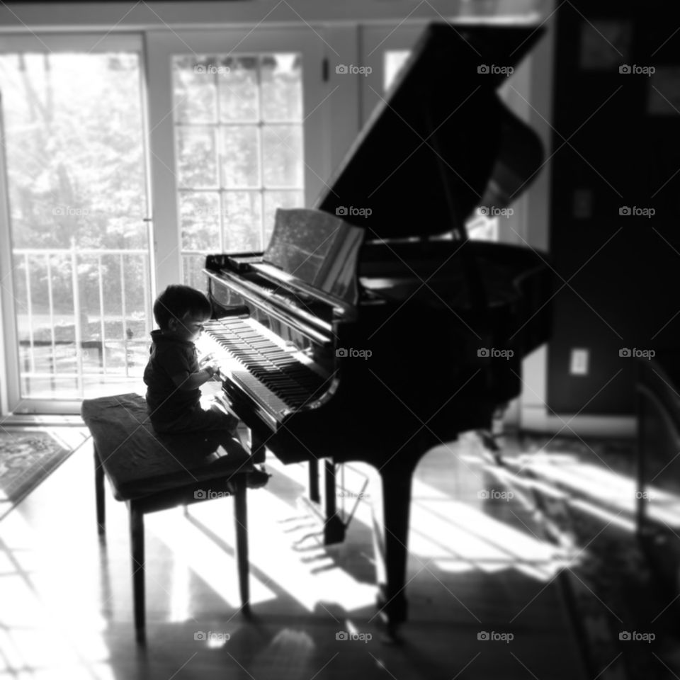 Little pianist