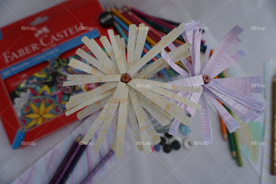 Using Faber-Castell Pencils to make paper flowers