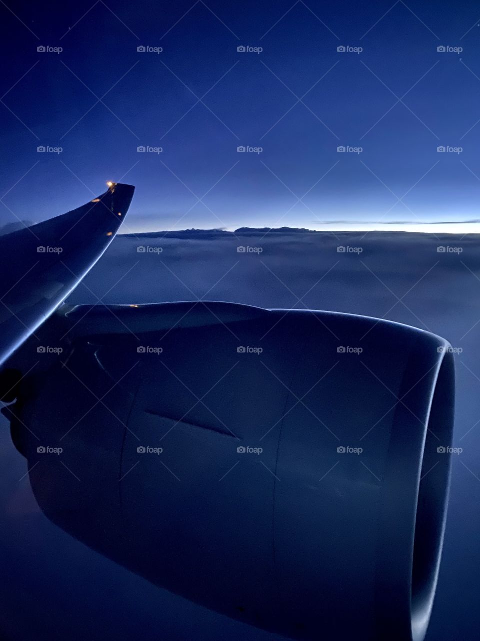 Sunrise over the Gulf of Mexico flying on a American Airlines Boeing 777