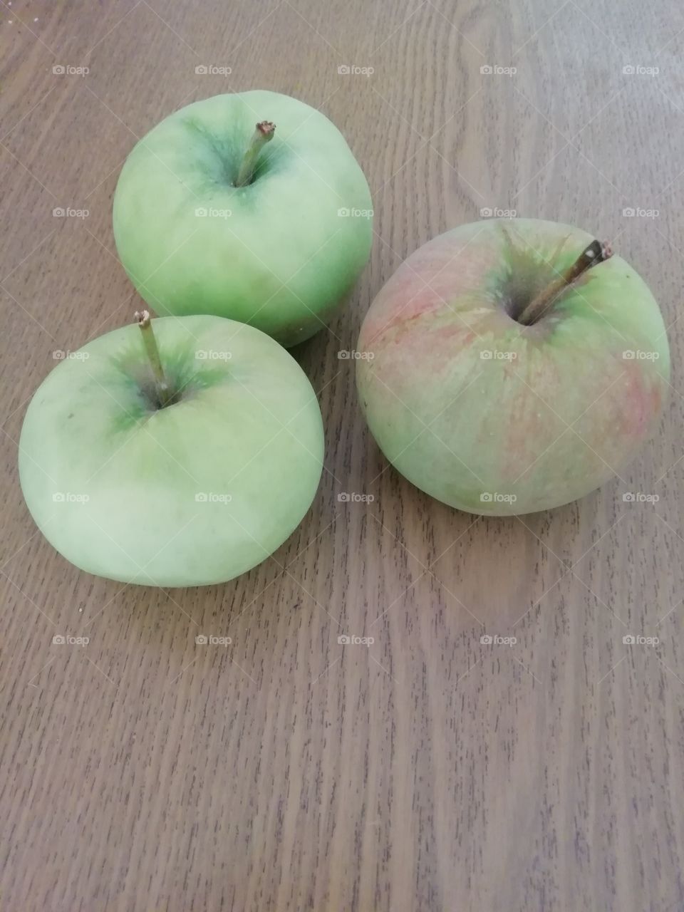 Яблоки