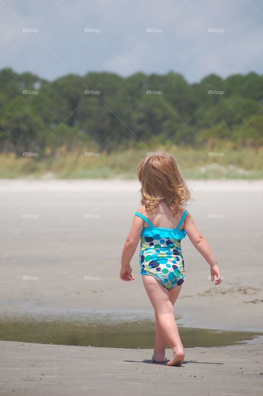 beach baby walk