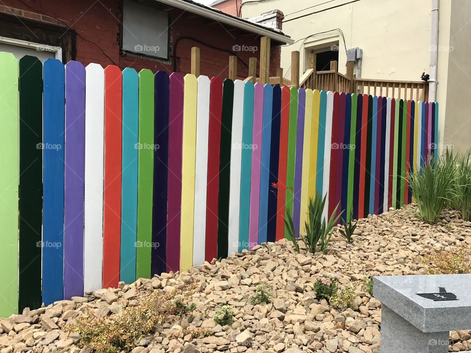 Fence of many colors 