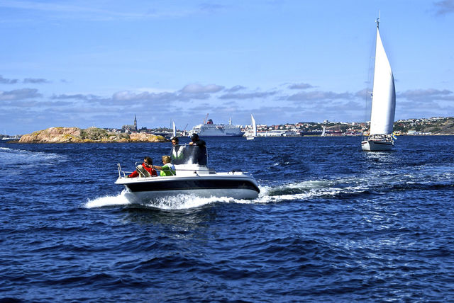 sweden archipelago skärgården sailboat by lgt41