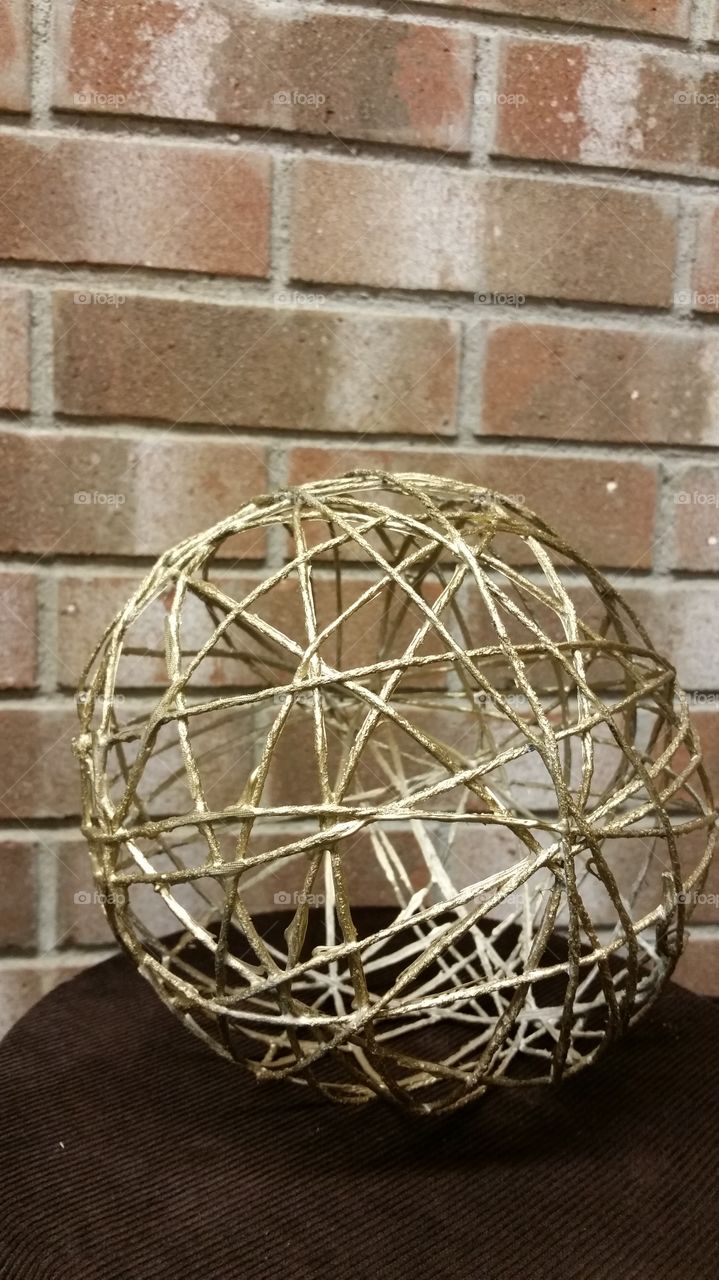 gold string ball