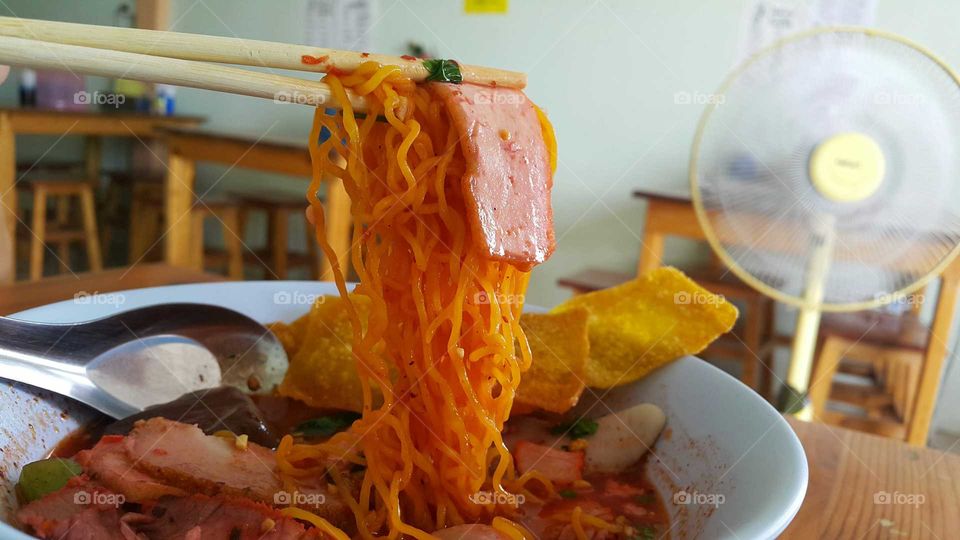 noodle pork soup spicy