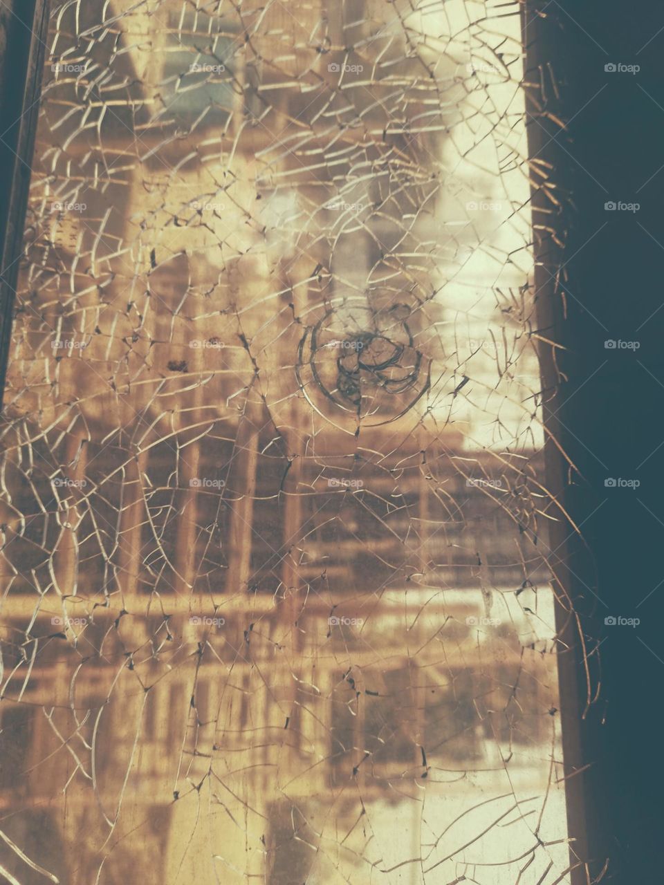 broken glass 💥 it's wonderful