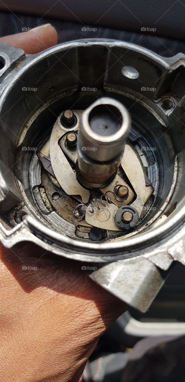 inside daihatsu charade distributor