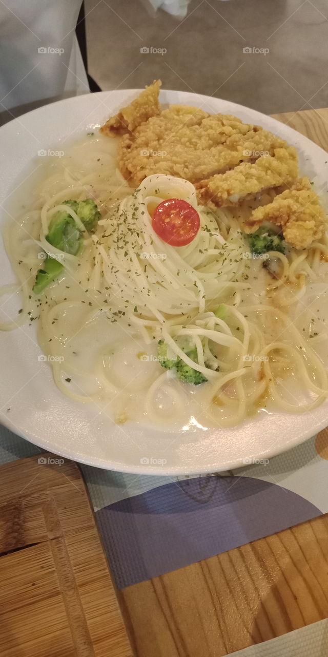 fried chicken spageti