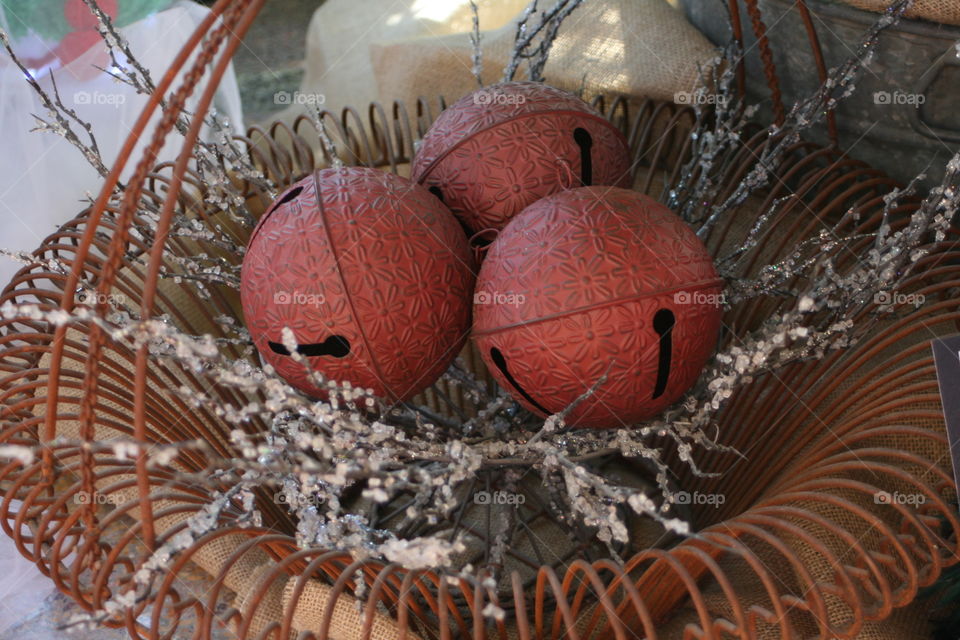 Basket of ornaments 