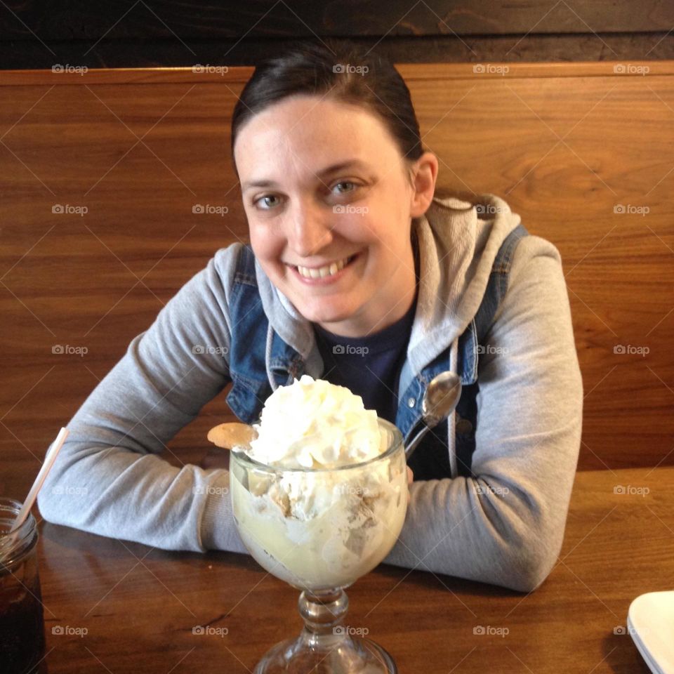 Dessert banana pudding in a cup