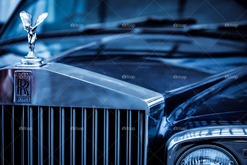 My family’s Rolls-Royce back home in Japan.
1971 Corniche 6.75L V8.