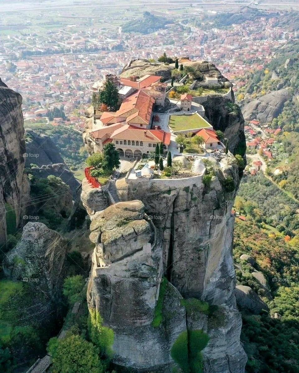 A stunning view of green mountains covered in fog in Yemen