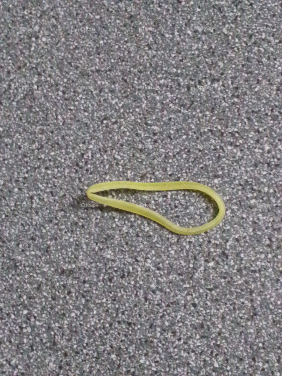 rubber band. rubber band in 
table