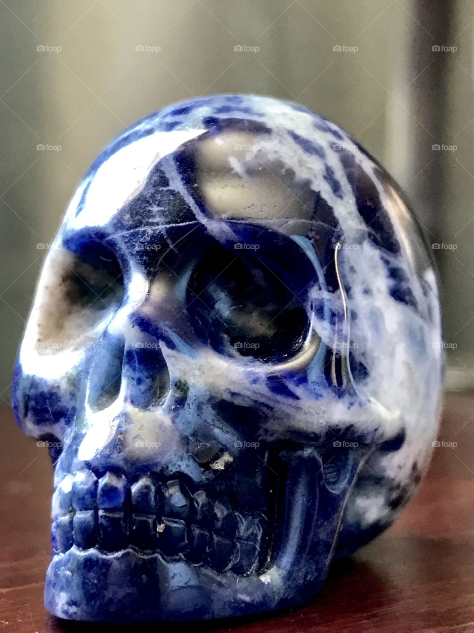 Sodalite skull