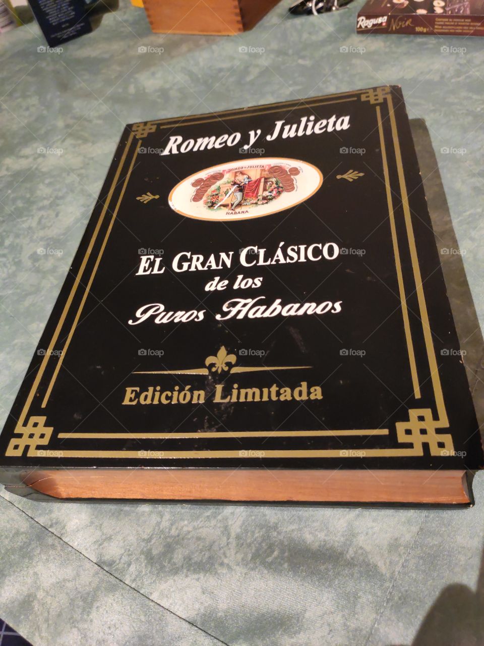 Cohiba cigarettes Cuba woodenware