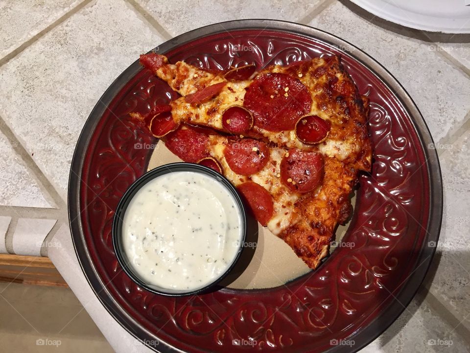 Pizza and ranch 