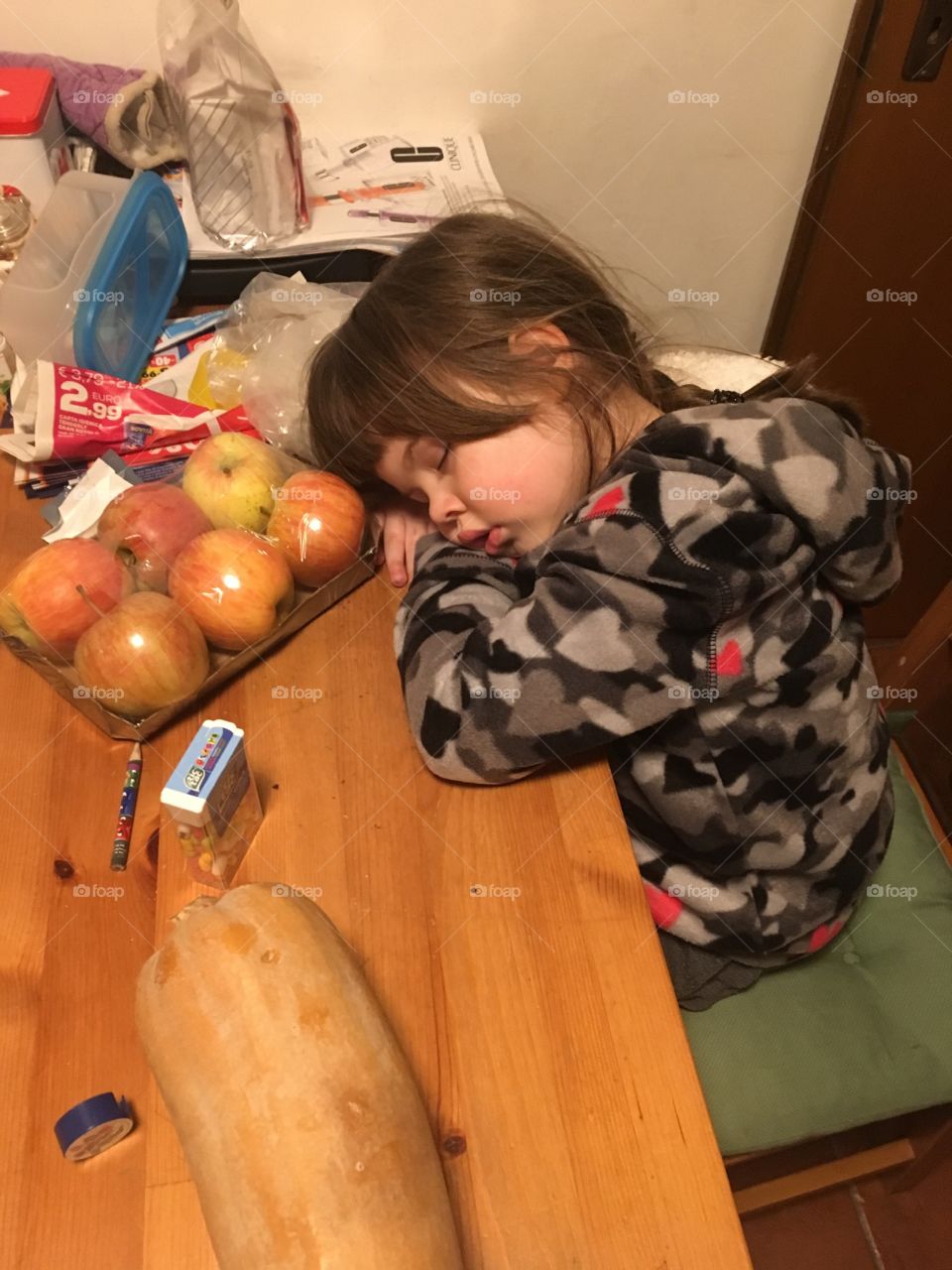 Girl baby sleeping table apples dream dreams seeet dreams asleep sudden toddler daughter 