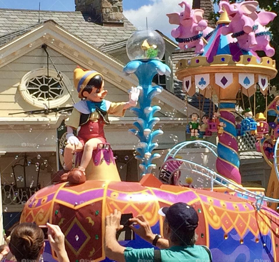 Disney Parade, Magic Kingdom, Travel, June 2016, #Disney, #Disney World, #Orlando, #MainStreet, #Electric MainStreet, #Electrical Parade, Balloon, #Pinocchio 