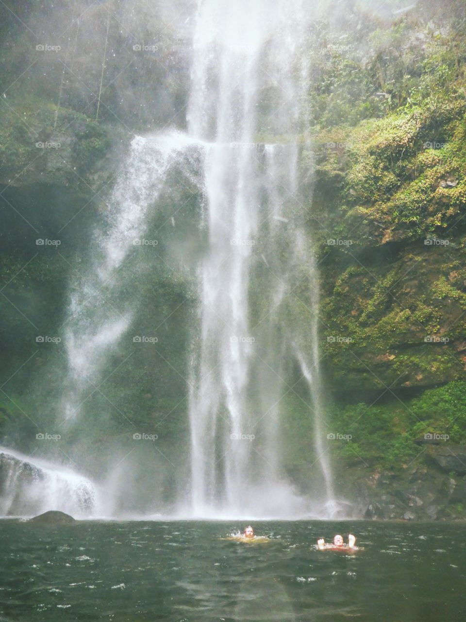 Waterfall spray