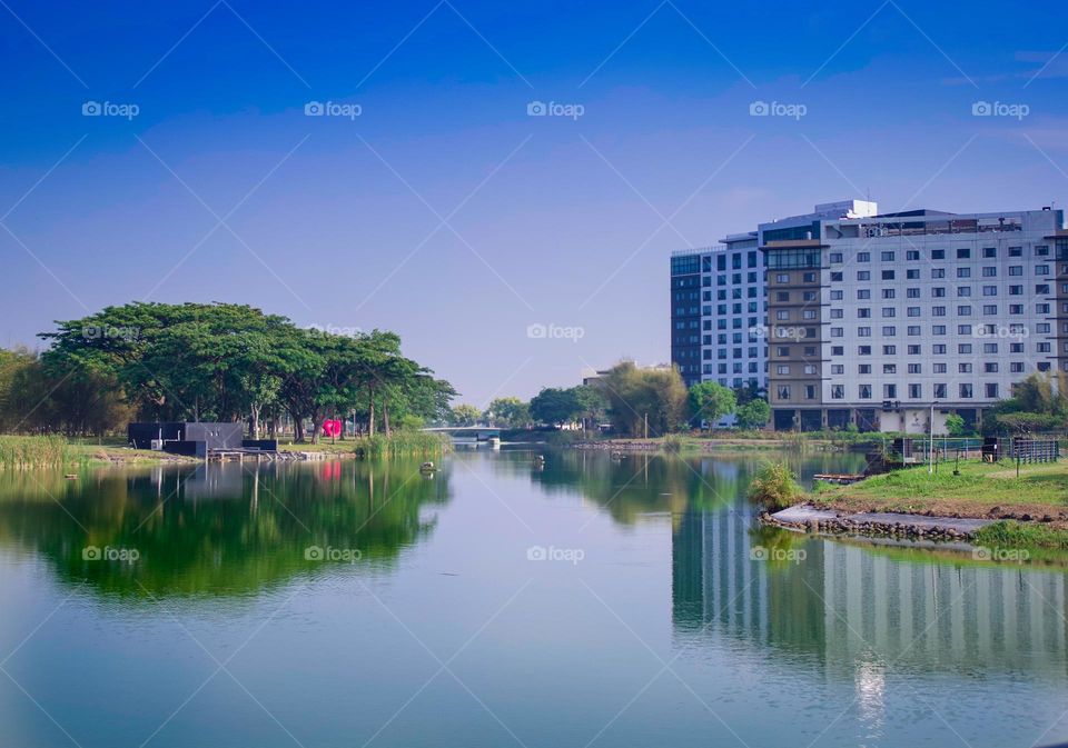 Solenad man made lake
f4 1/750 iso200