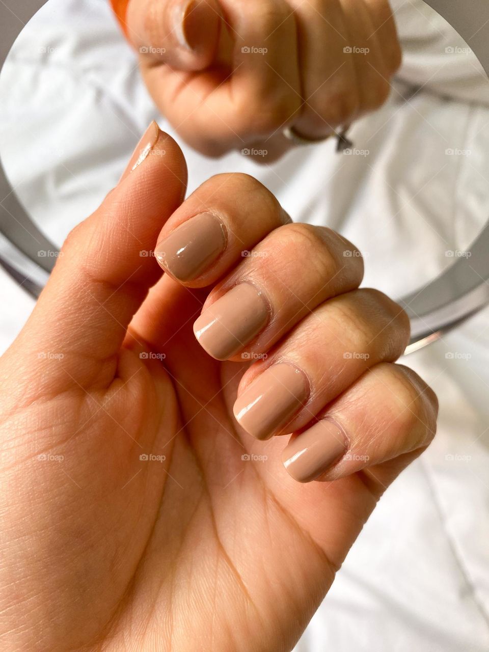 Nude nails 