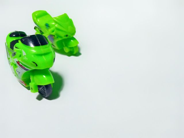 Play green toy bike