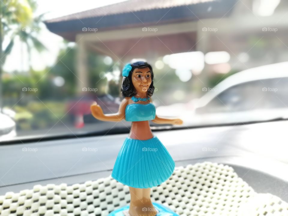 hula dancer toy