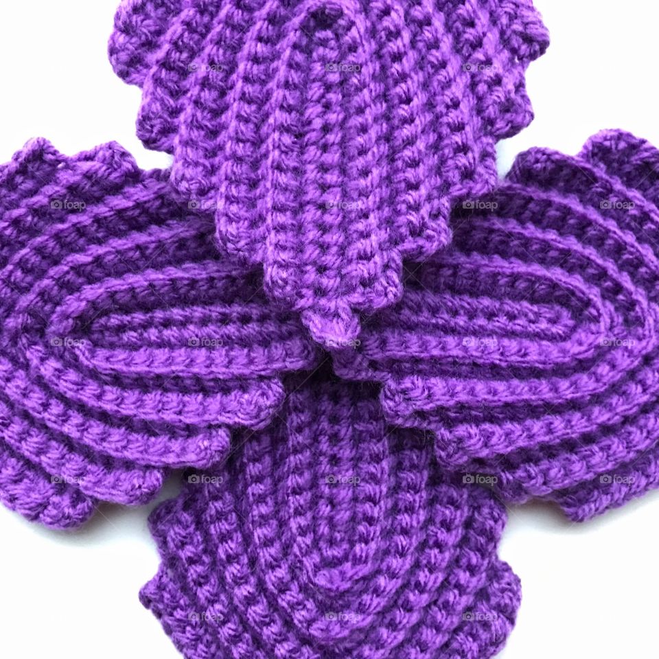 Purple knitted texture 