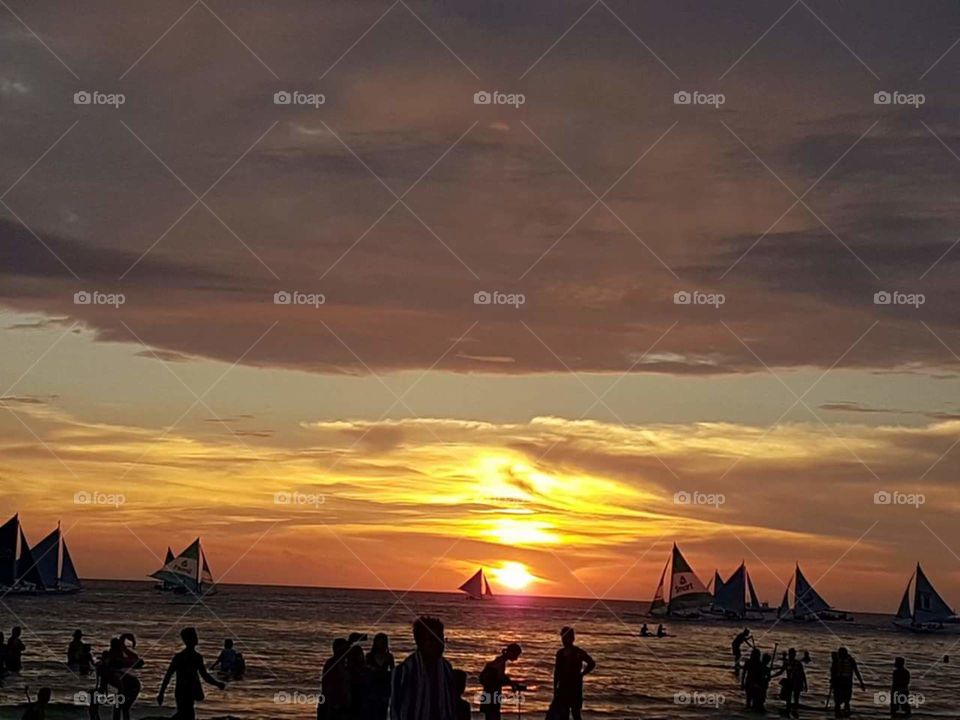 The best sunset in boracay phillippines