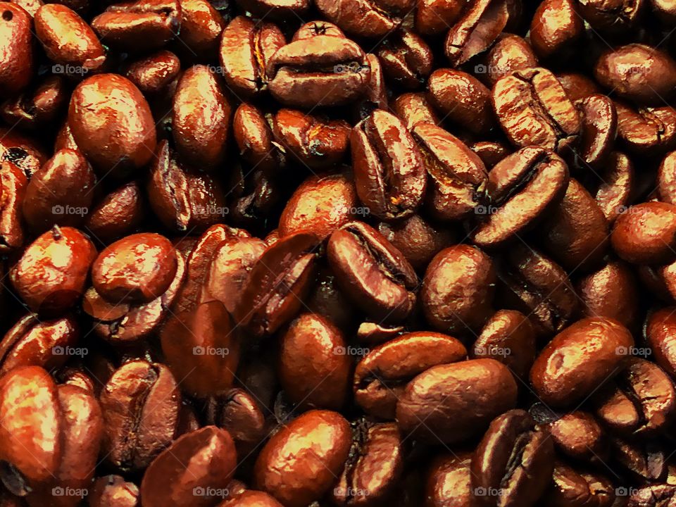 Aromatic rich coffee beans .