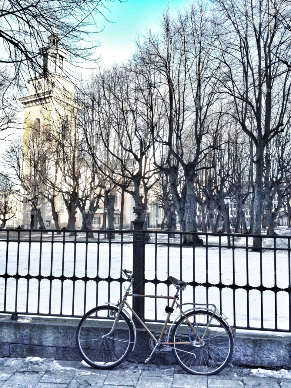 snow winter bicycle street by piaktw