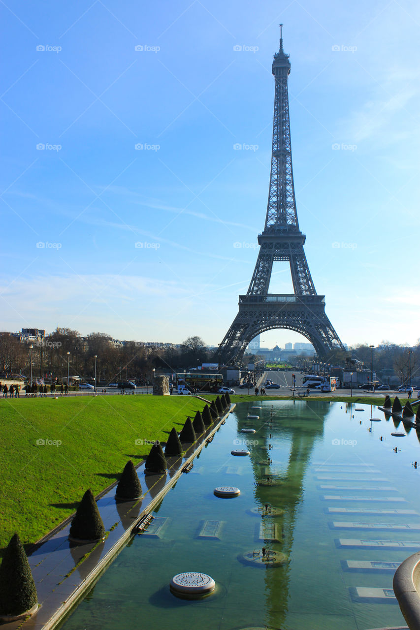 Eiffel tower skyline