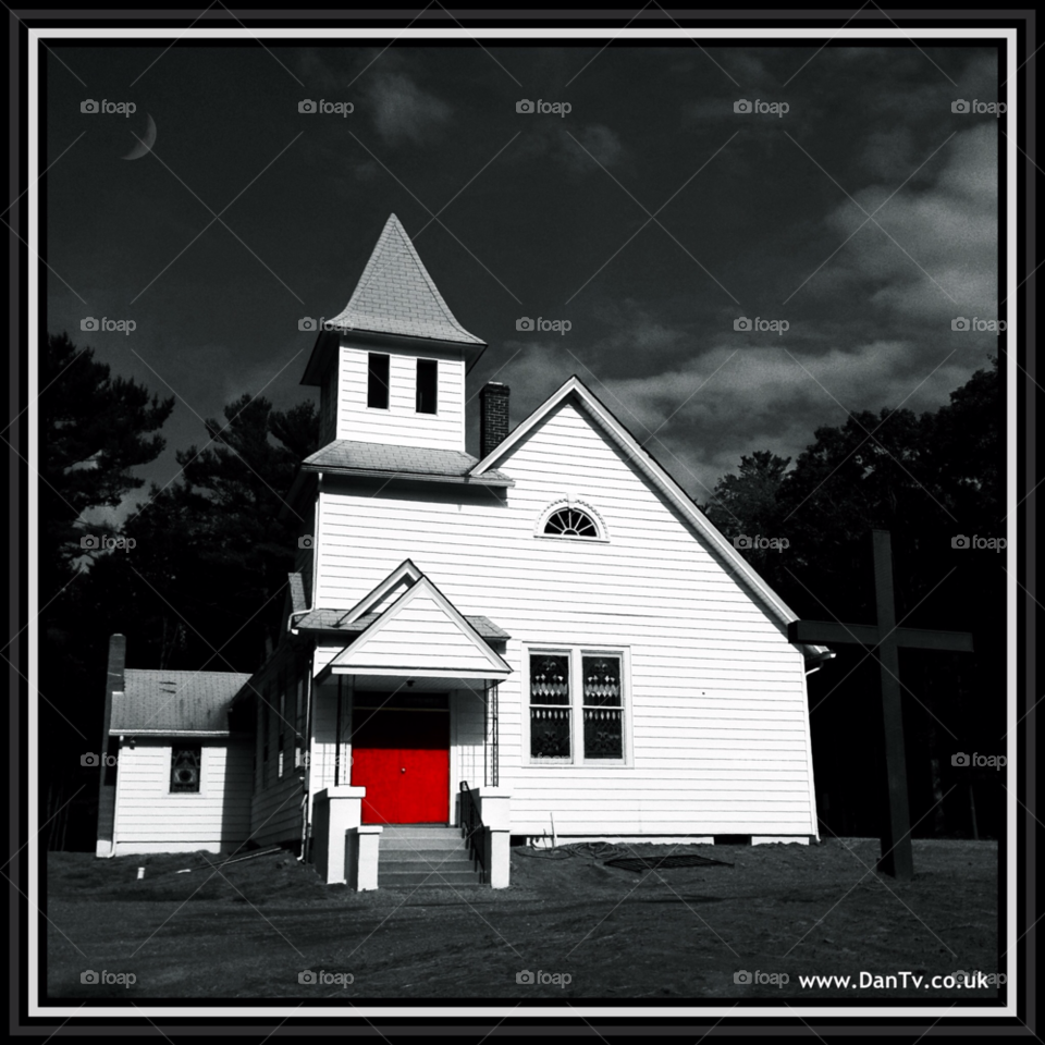 church moon red door by dantvusa