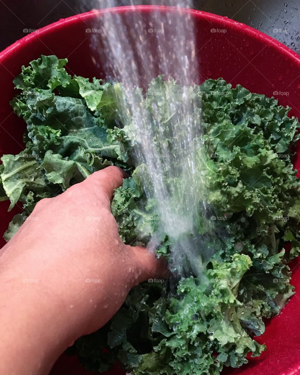 Washing veggies