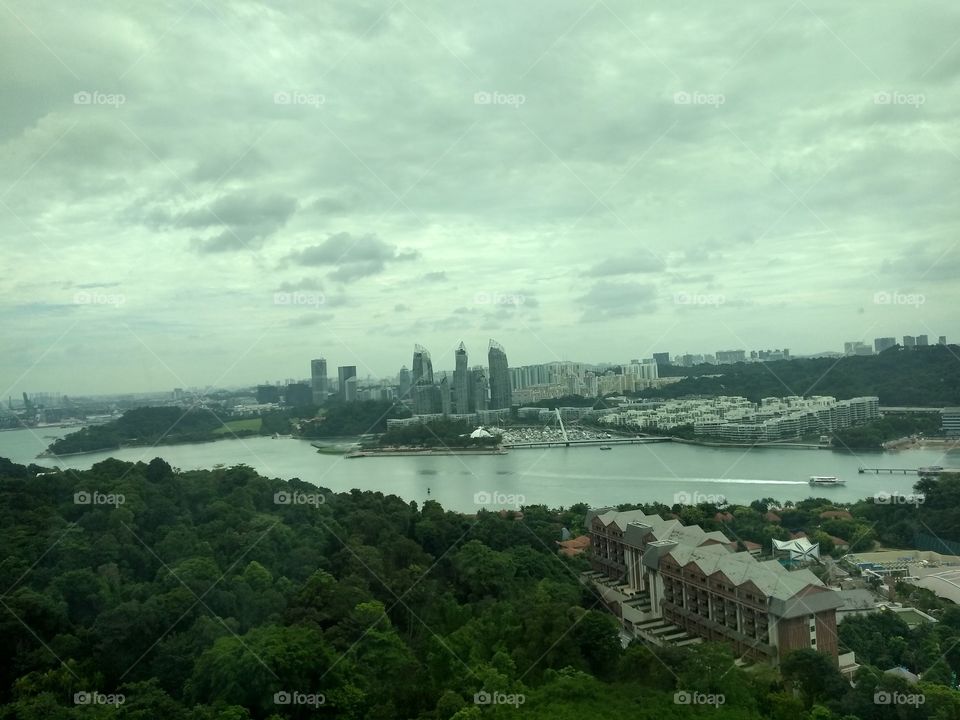 A beautiful view in Singapore captured in perfect timing via moto G5’s plus