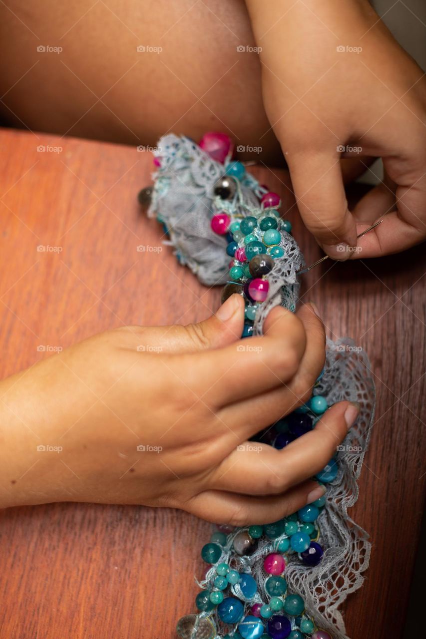 collar making