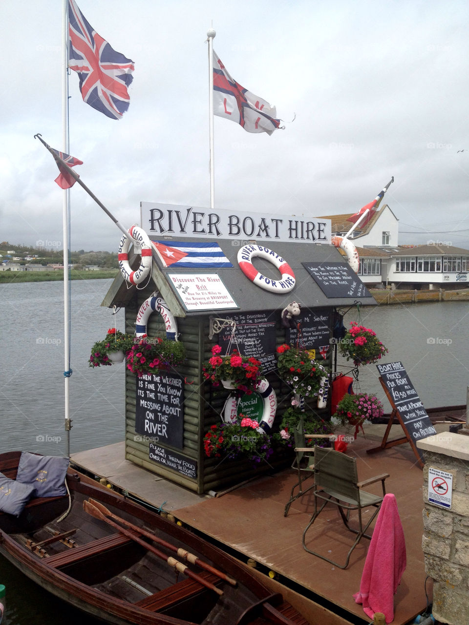 water boat flags bay by dannytwotaps