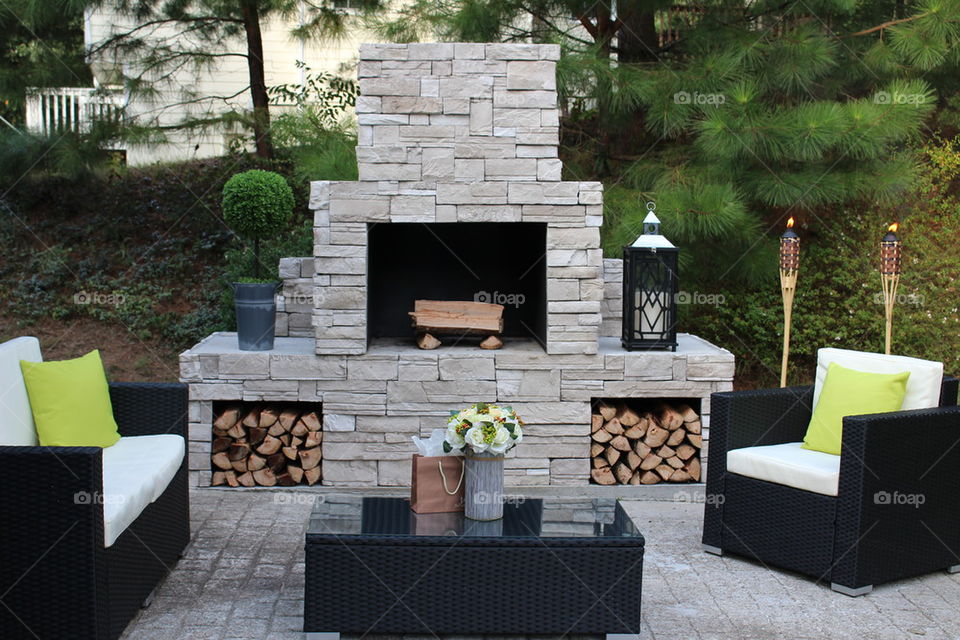 Outdoor fireplace