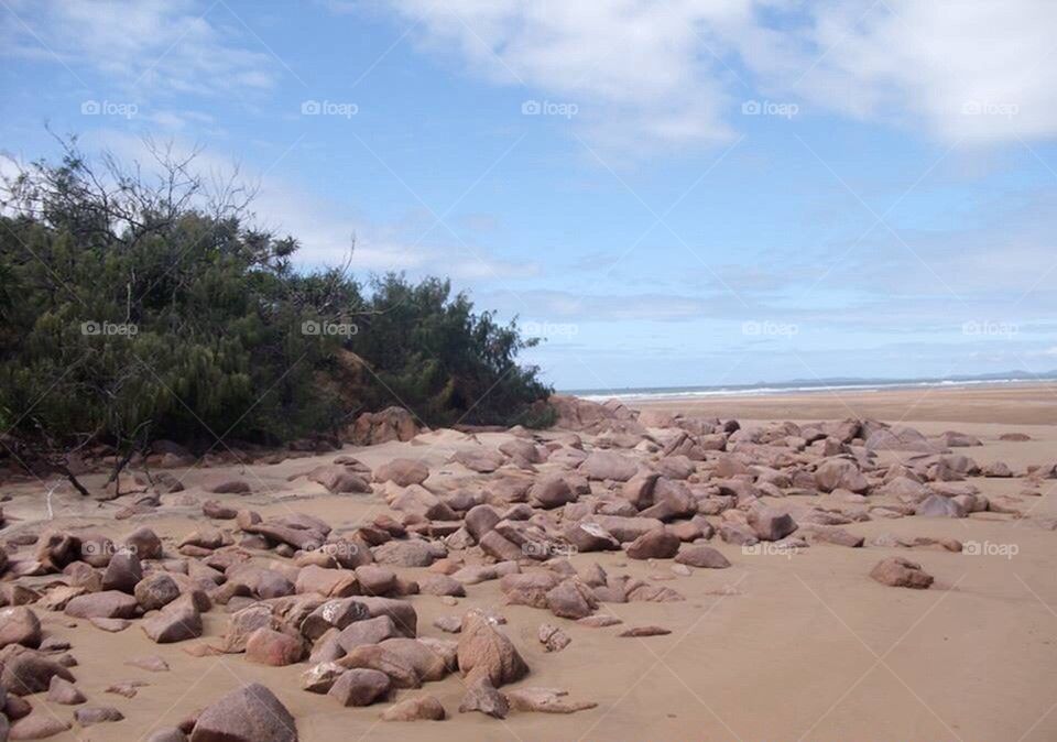 Qld Rocky Beach Side