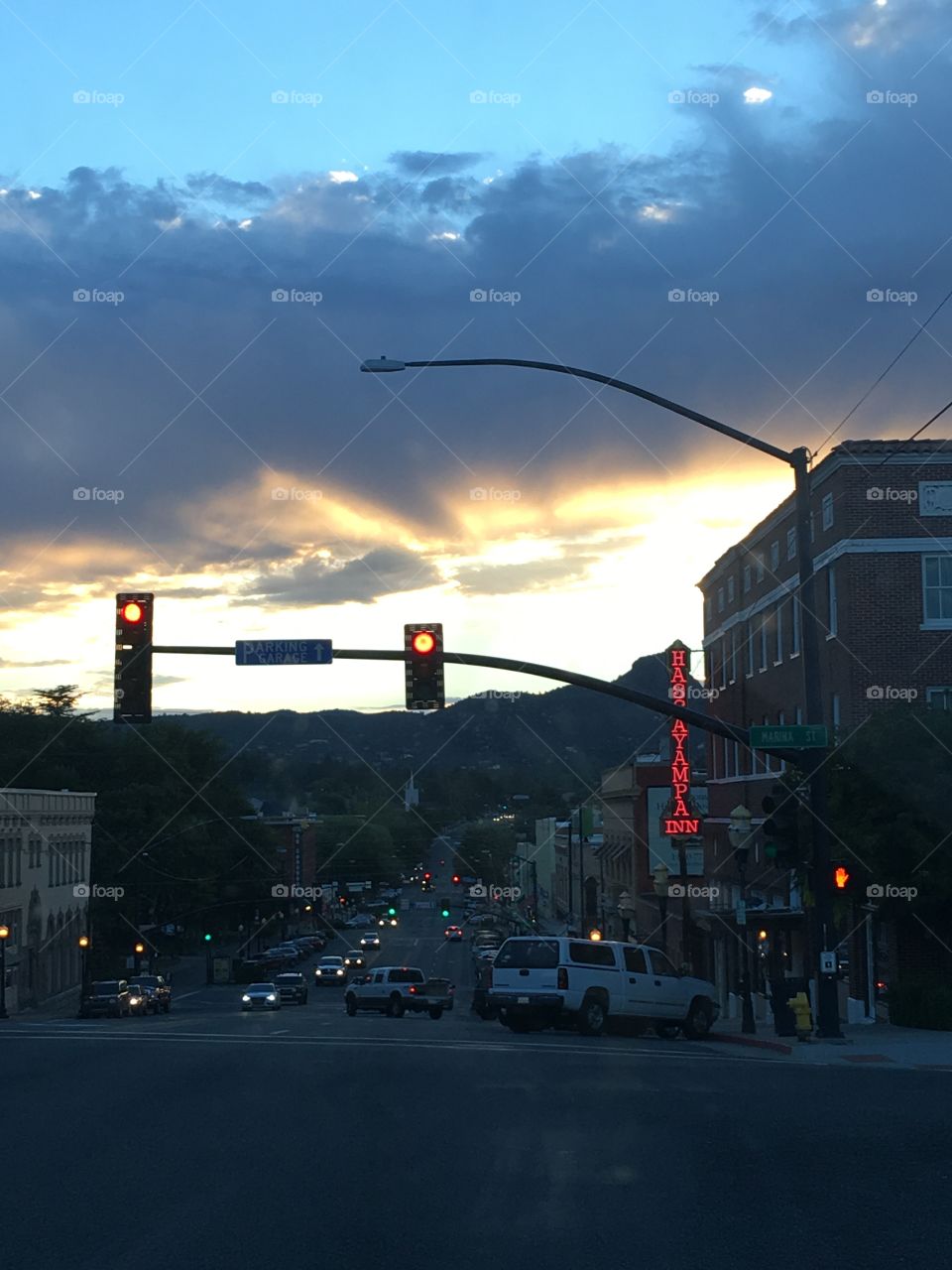 Traffic light
Sunset
Small town
View
