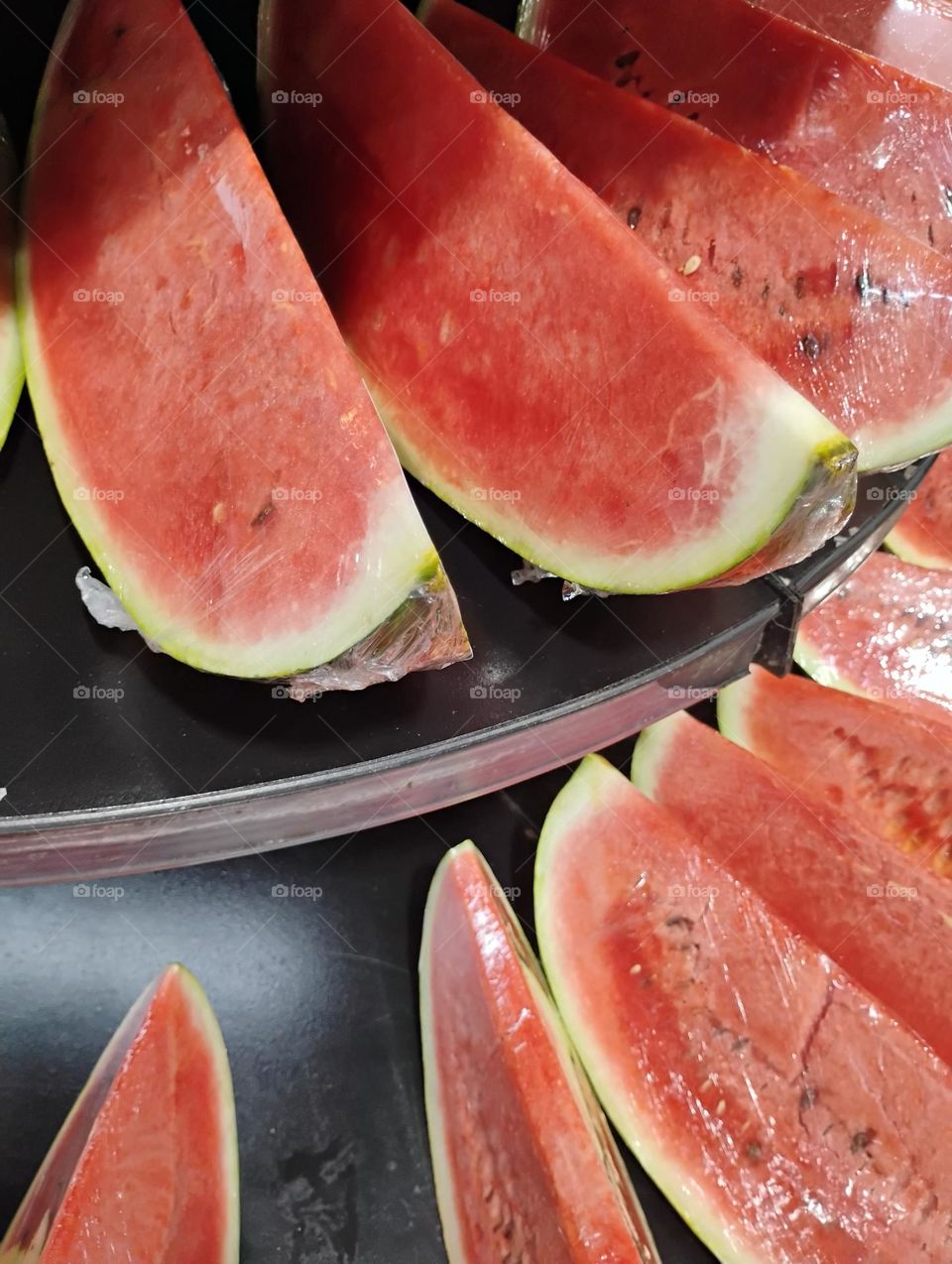 Os nutrientes e vitaminas presente na melancia, podem melhorar o sistema imunológico. Além de reduzir possíveis deficiências nutricionais, substâncias, como a vitamina C, ajudam no combate a doenças virais e infecções...