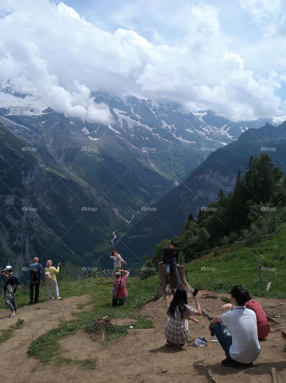 Introducing the Crowds Revolution !
people, crowd, tourists, excursion, pilgrims.