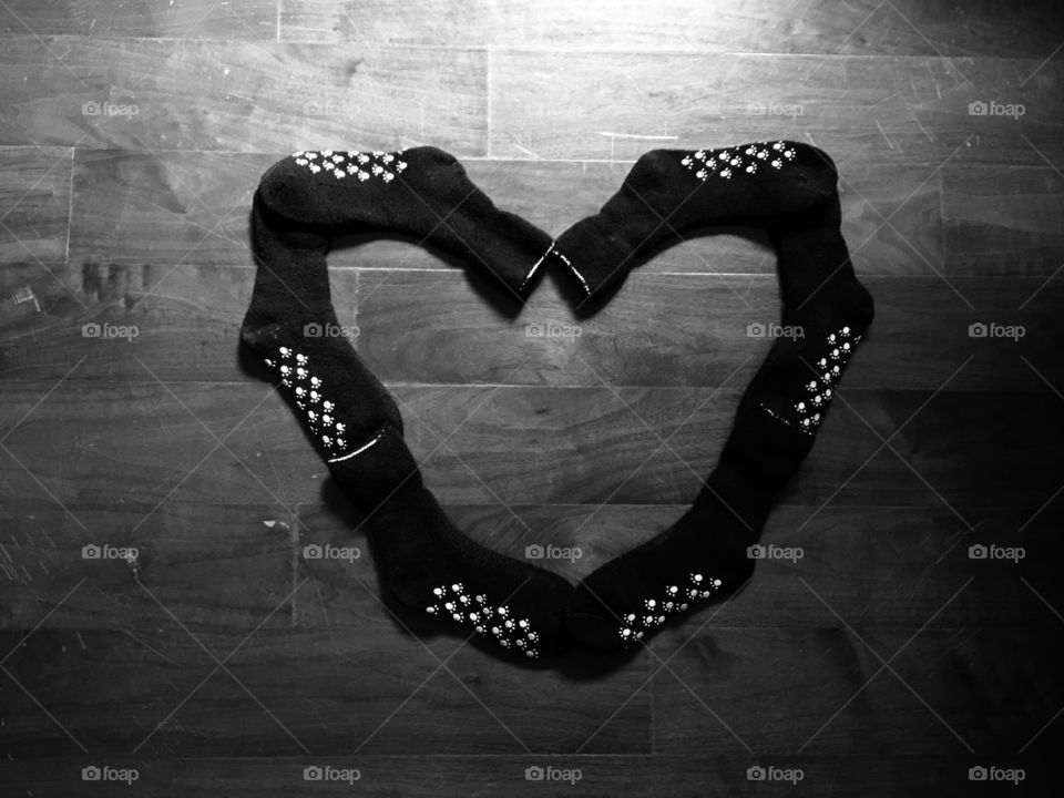 Looking back with the spirit of love this winter season! Please like this black hearts!