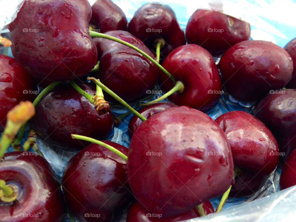 green red background cherries by cabday