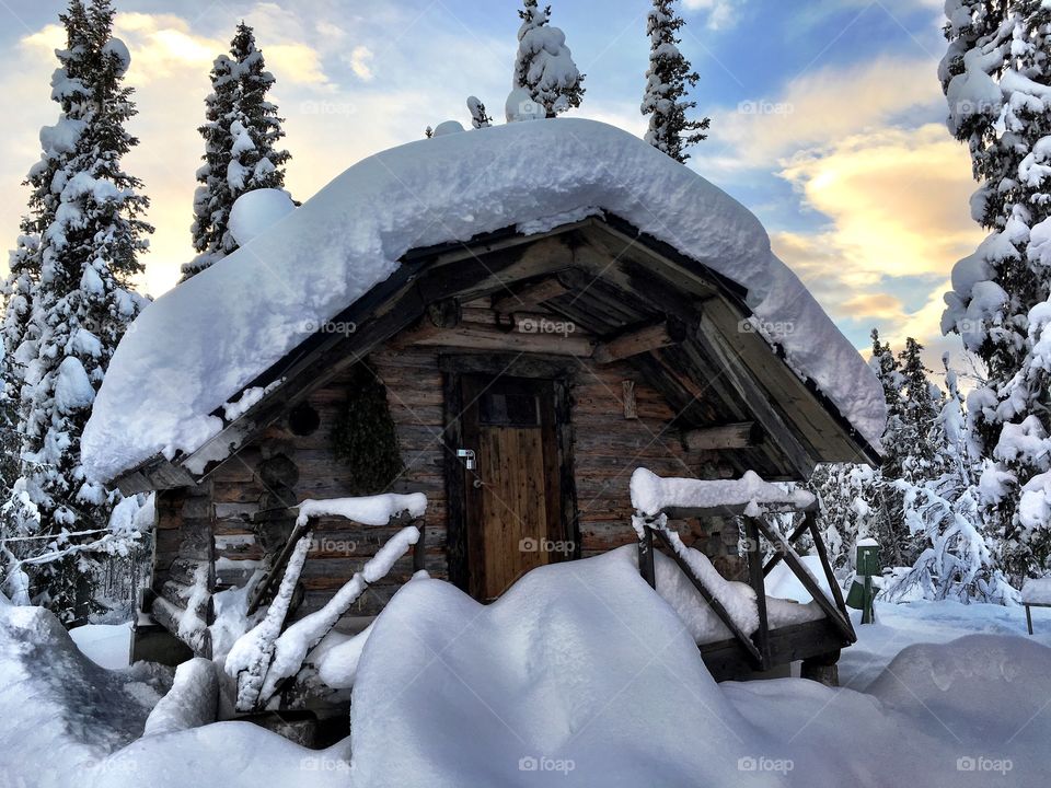 Snowy cottage 