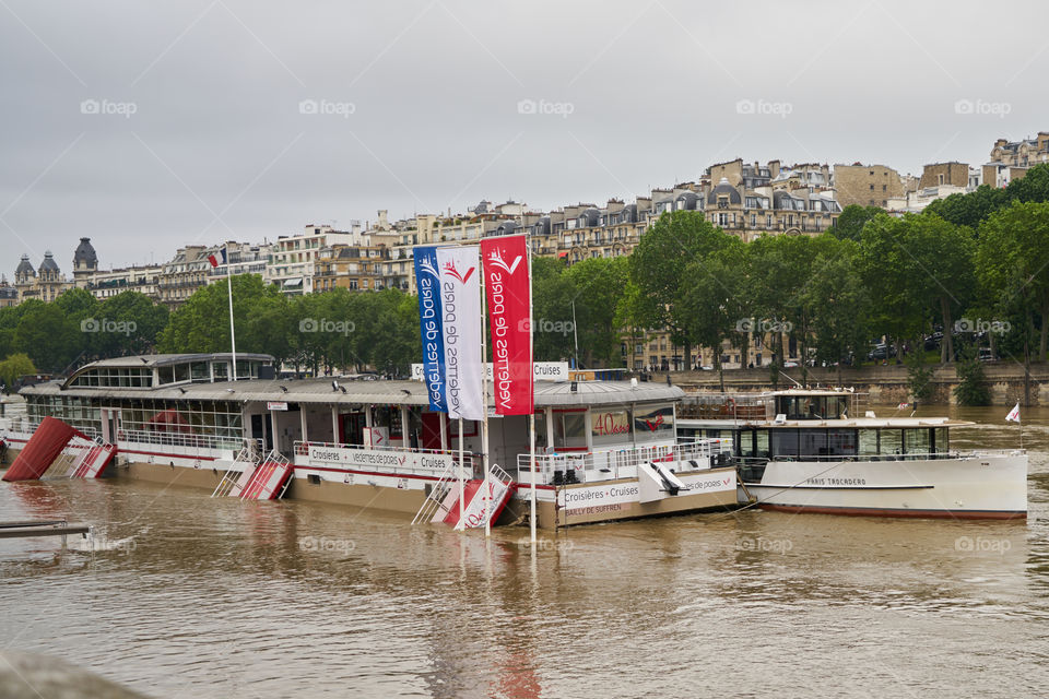 Desbordamiento del Río Sena a su paso por París.