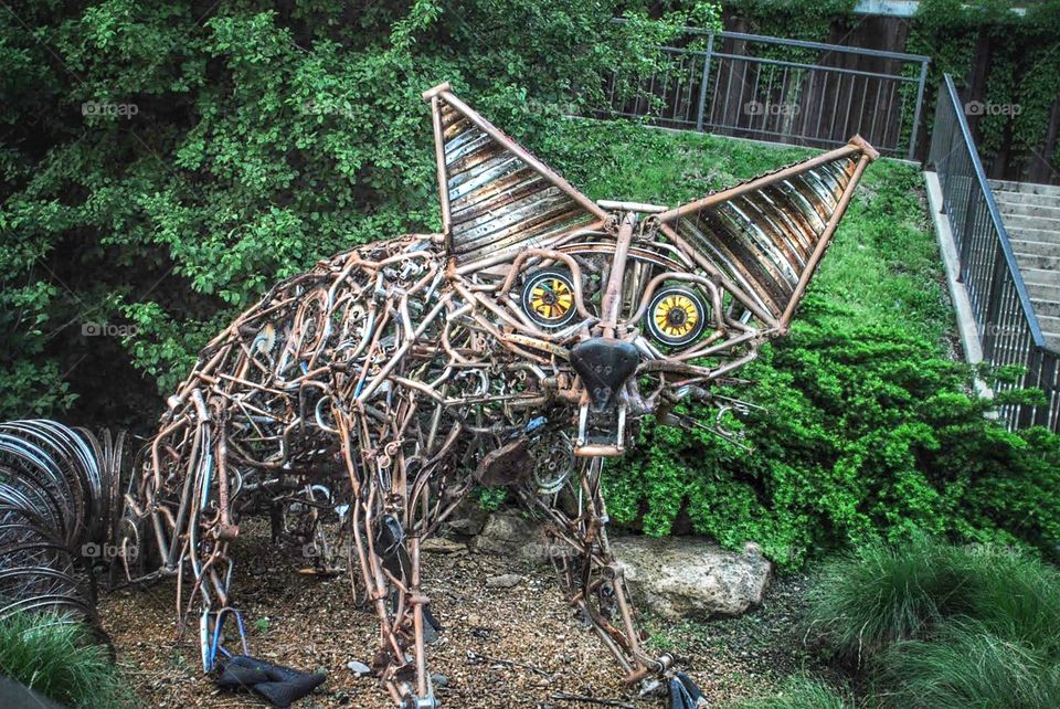 Scrap metal fox . Scrap metal sculpture of a fox