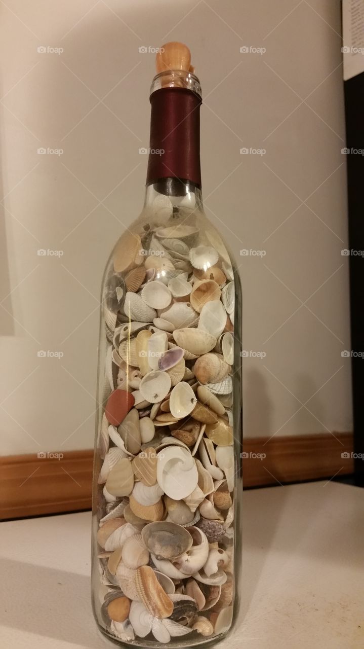 wine bottle w/shells