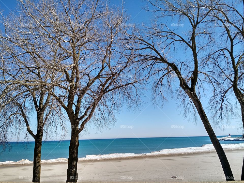 wisconsinwinter. taking a drive along the coast of lake Michigan in march. Doesn't it look tropical?